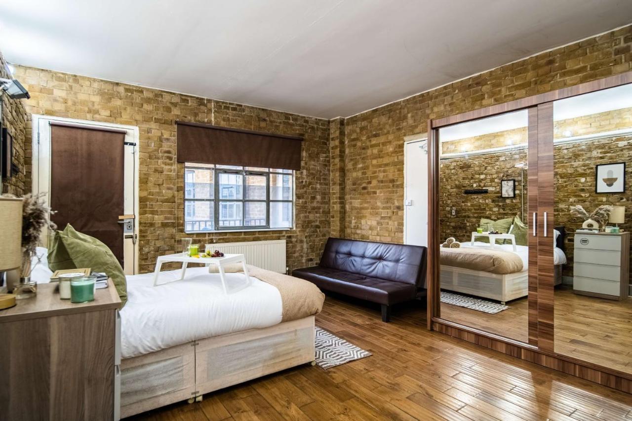 Livestay-Fabulous Three Bed Warehouse Conversion Apartment Londres Extérieur photo